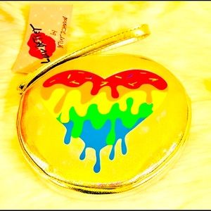 NWT 💯% Authentic Betsey Johnson Wristlet